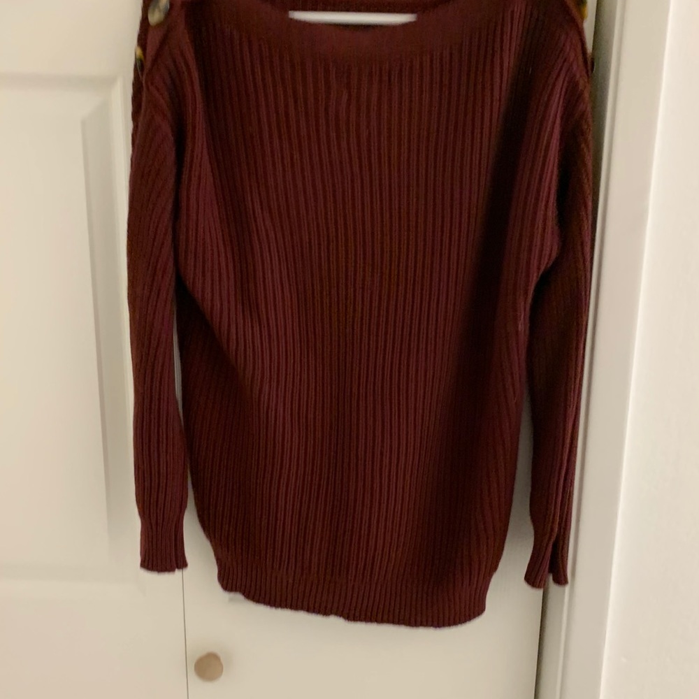 Maroon long sleeve maternity sweater size:large